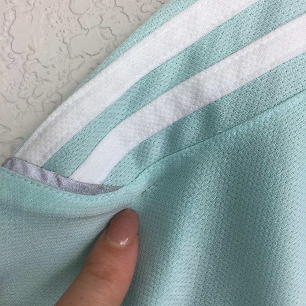 ADIDAS Bright Teal Top Size L - Picture 4 of 6